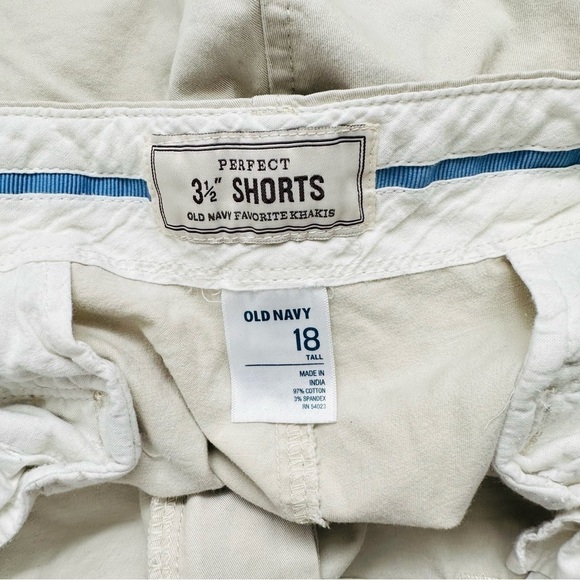 Old Navy Khakis Women’s Beige Shorts Size 18 Tall‎ - Picture 3 of 3